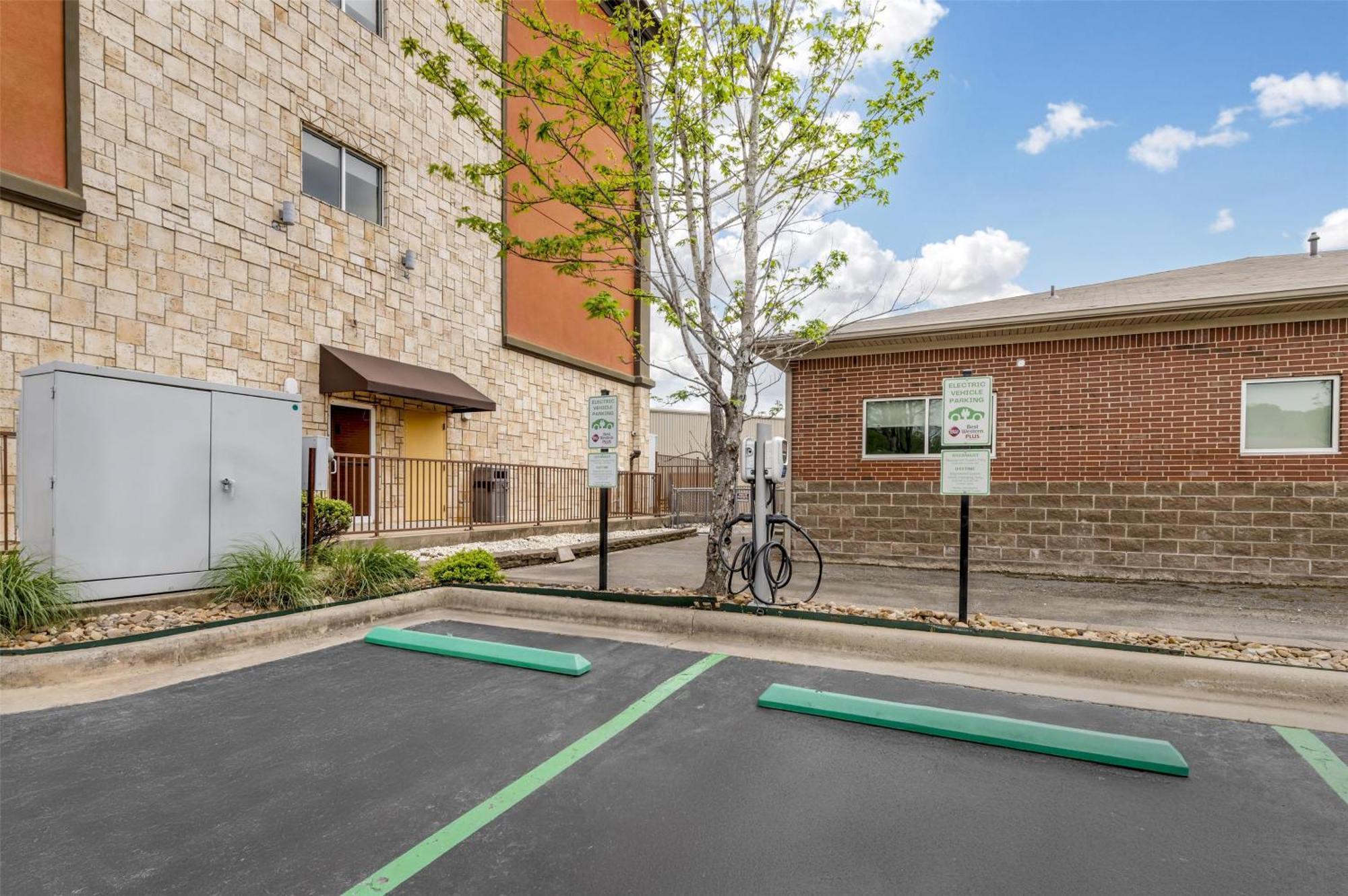 Best Western Plus Jfk Inn & Suites North Little Rock Exterior photo